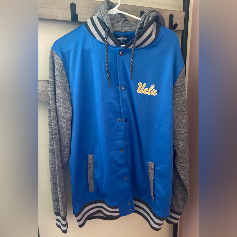 UCLA snap down jacket NWT Sz large